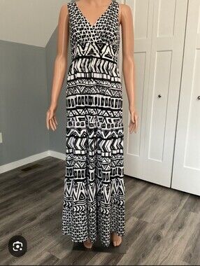 CATO jumpsuit NWT Black white Splits in front legs size (8) pretty Geometrics